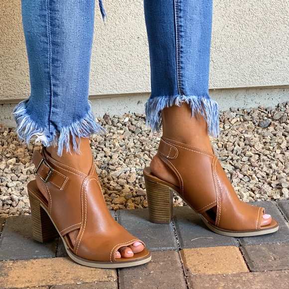 Whiskey Leather Block Heel Slingback Sandal NEW - Picture 6 of 8